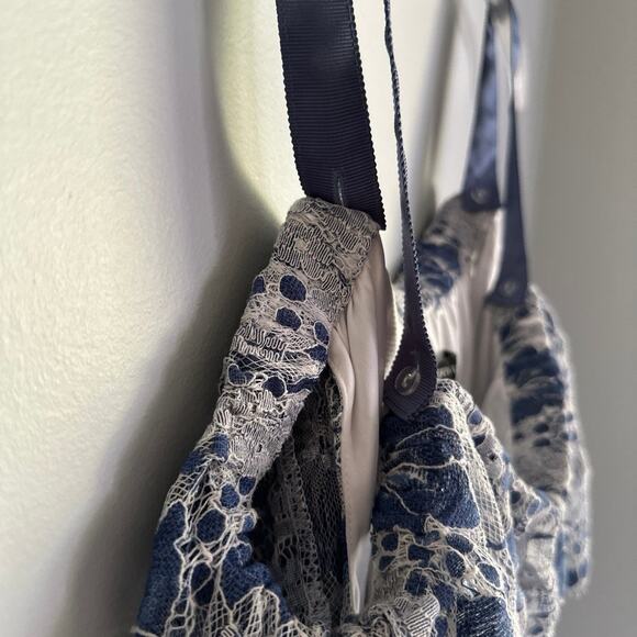 Lane Bryant size 14/16 blue floral lace tank top, removable straps - Picture 5 of 7